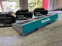 Akkuhalter Makita 3-fach